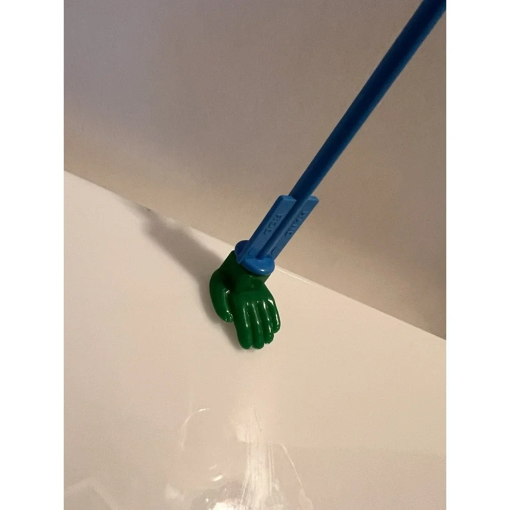 MILTON BRADLEY MOUSE TRAP Green Hand on Blue‎ Stick Replacement Pieces 1994